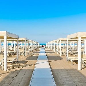 Regina Beach Holiday Apartments